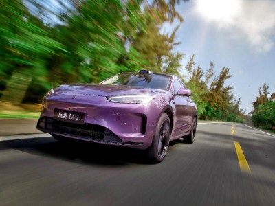 问界新m5 ultra以全能实力破解购车选择困局