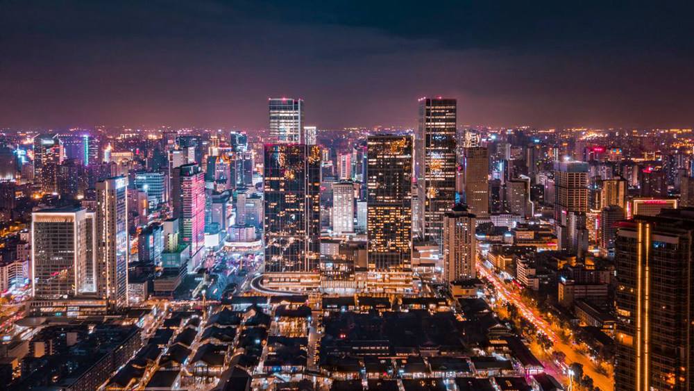 探寻夜幕下“魅都”商业消费的秘密