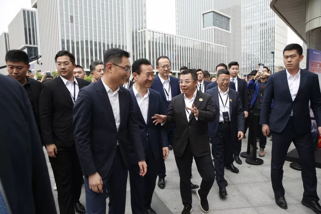万达和腾讯联手打造的全国第一个“才智广场”试点落地